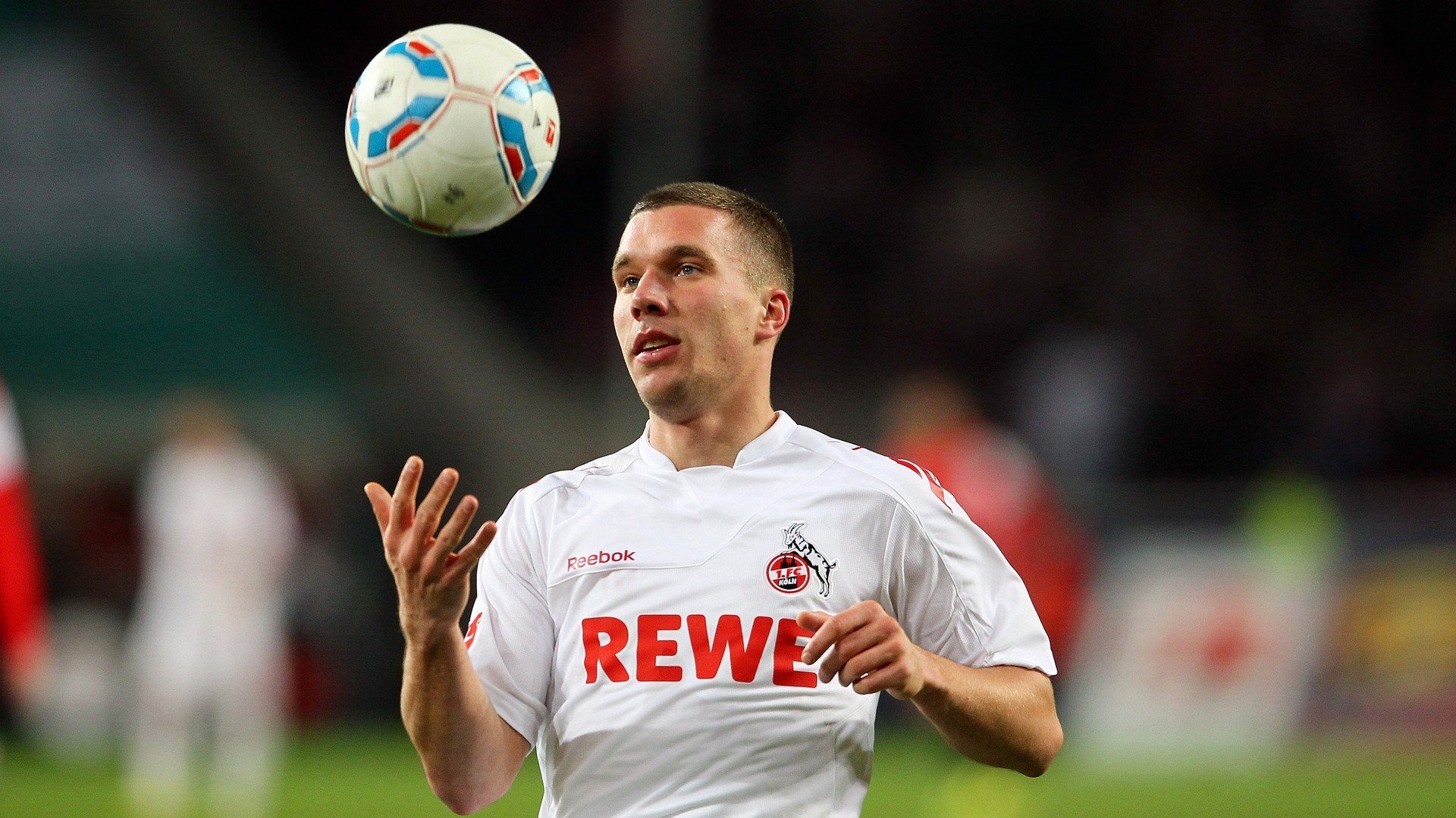 爱游戏体育在线-池中速度与体能稳定性形成训练亮点