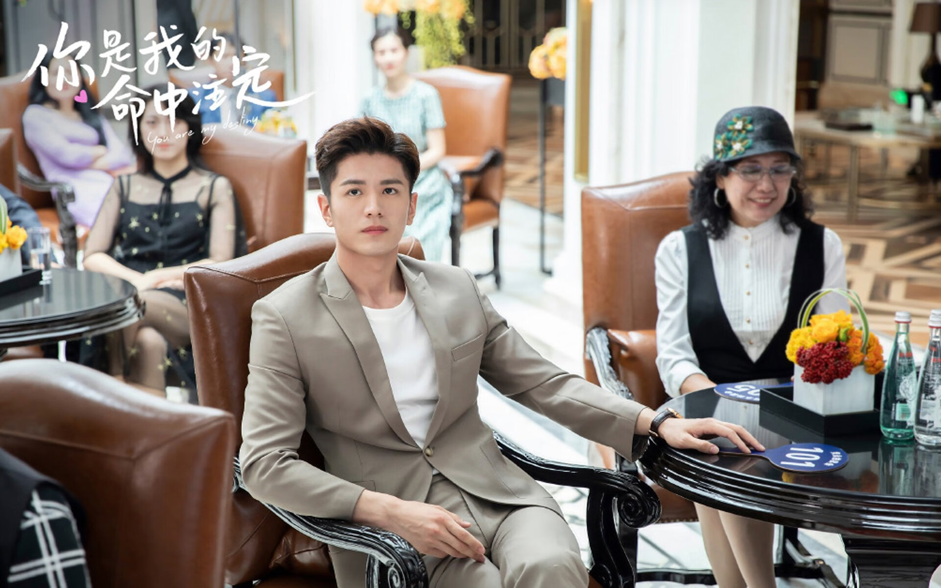 爱游戏体育入口-篮网赛季表现起伏不定主帅面临考验，篮网队新赛季