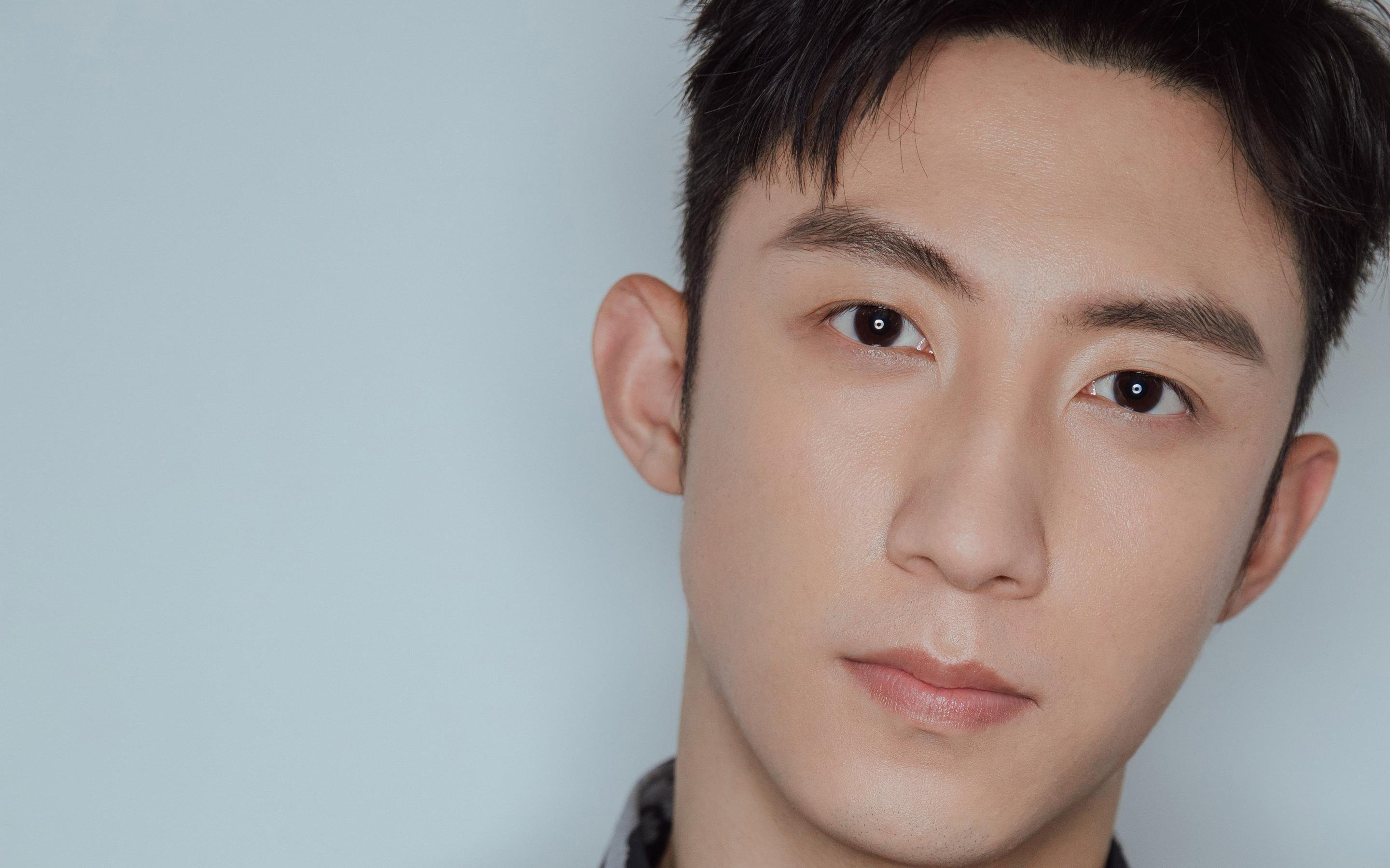 爱游戏官网-英超激烈争夺：从落后到胜利只有一步之遥，英超竞争激烈